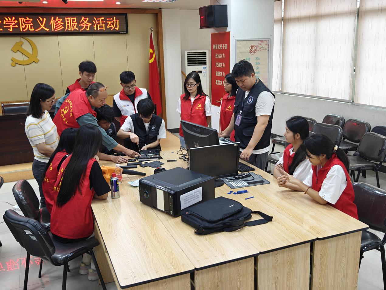 学生活动：义修活动